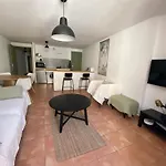 By Elodie T2 Cosy Vieux Hyeres-parcours Des Arts Apartmán Hyères